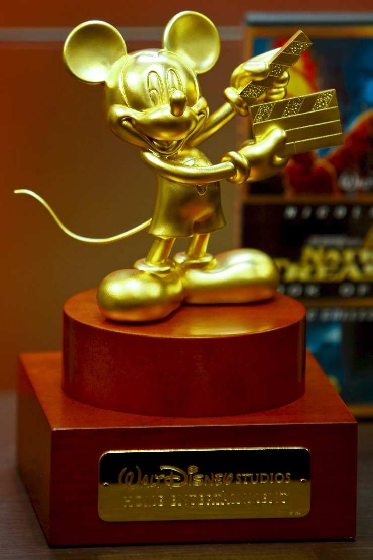 Statuetta celebrativa di Topolino in oro 