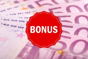 Banconote da 500 euro e scritta bonus