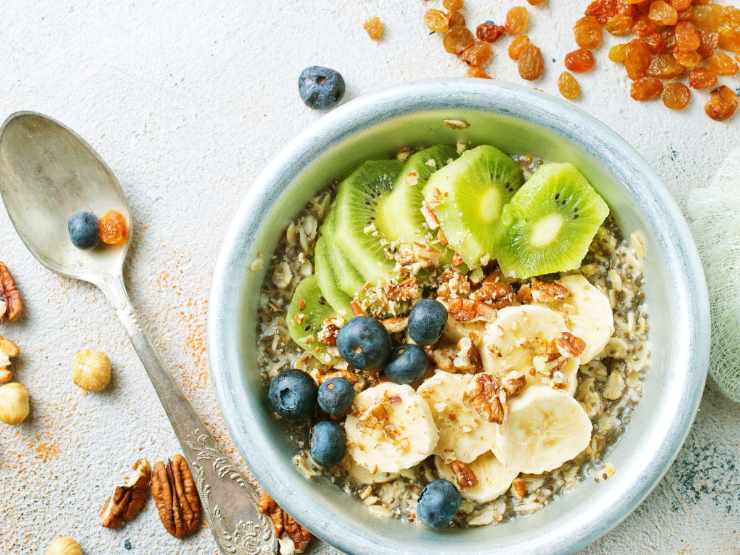 porridge con frutta